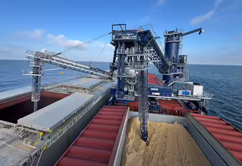 Ein NEUERO CF1000 als Transshipment-Lösung für hohe Förderleistungen.