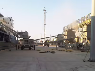 Ein mobiler Förderer von NEUERO bei der Arbeit.